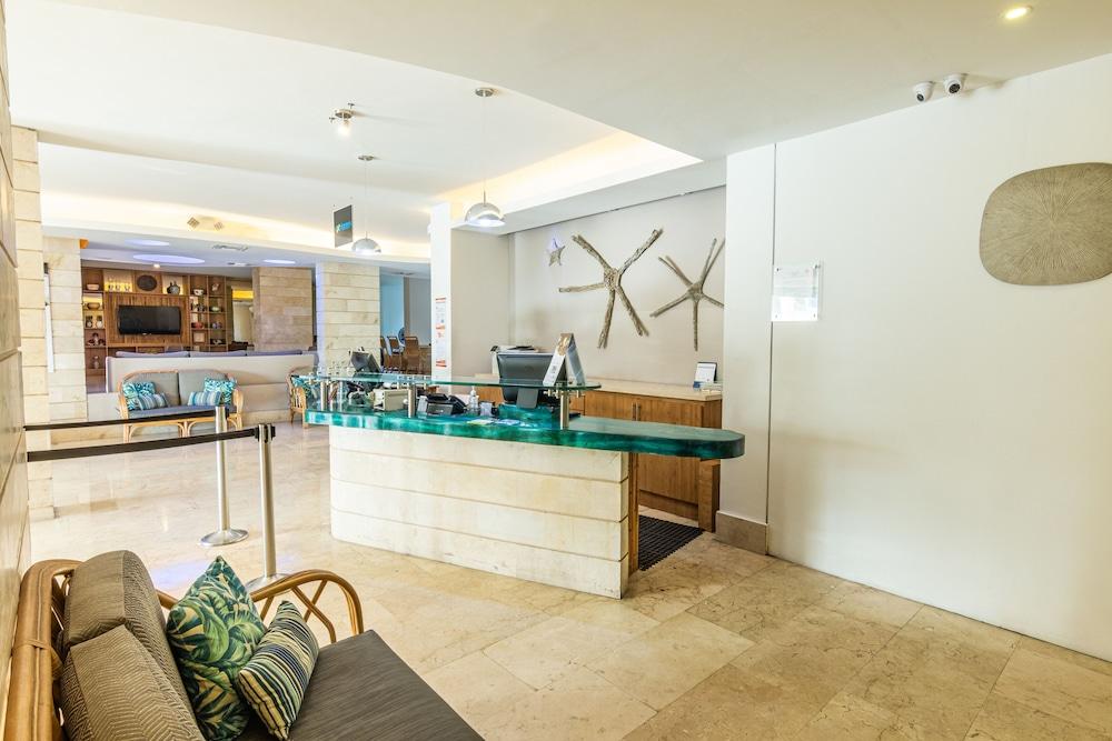 Hotel Ghl Relax Costa Azul 4*